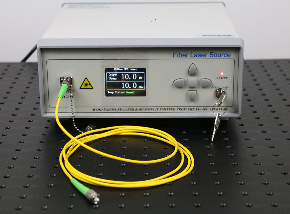 1540nm 10mW PM Fiber Laser Benchtop FL-1540-10-PM-B 1540~1565nm Wavelength Customizable